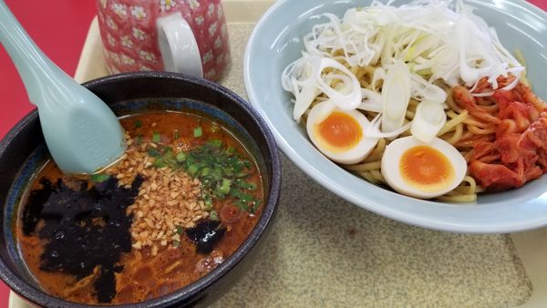 「期間限定　旨辛スタミナキムチつけ麺　味玉トッピング」@山岡家 松本店の写真
