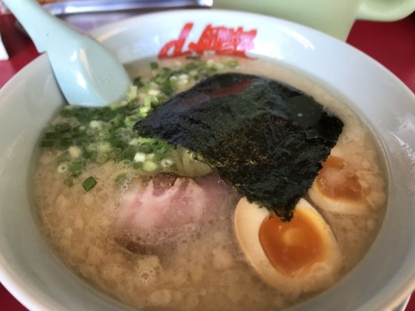 「プレミアム塩豚骨」@ラーメン山岡家 士別店の写真