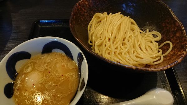 「ゆず風味つけ麺+中盛+半熟煮卵（850円+60円+110円）」@三ツ矢堂製麺 あきる野店の写真