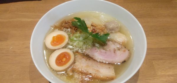 「特製しおらぁ麺」@らぁ麺や 嶋の写真