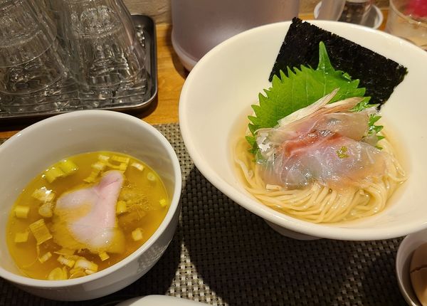 「鯛昆布水つけ麺(塩)¥2000+ご飯(小)¥100」@生粋 花のれんの写真