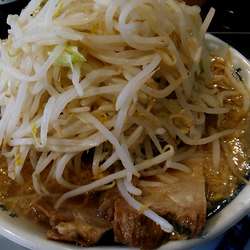 しょうゆラーメン野菜多め（コロナに負けるなランチサービス500円