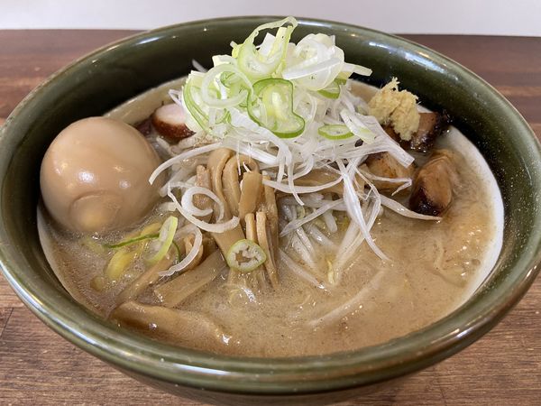 「特醸味噌＋味玉」@ラーメン郷の写真