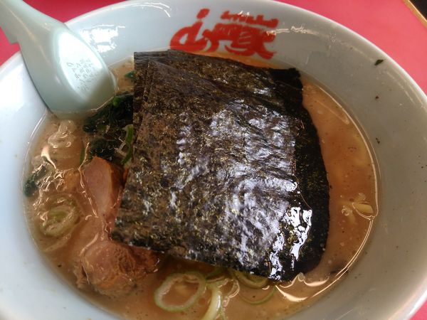 「醤油ラーメン」@ラーメン山岡家 阿見店の写真