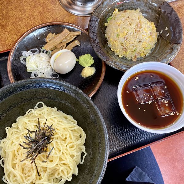 「【成東店限定】冷しざるらーめん＋半チャーハン」@手打ラーメン 珍來 成東店の写真