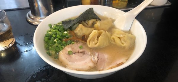 「雲呑麺」@らーめん 茂木の写真