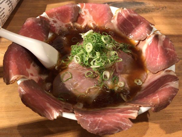 「焼豚満開」@横丁そば 小西湖の写真