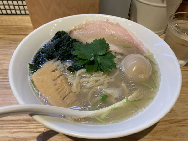 「貝塩ラーメン味玉」@らーめん 改の写真