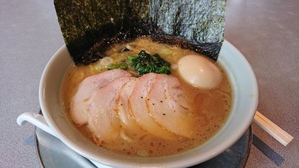 「藤崎家チャーシュー麺＋味玉」@らあめん花月嵐 松戸六実店の写真