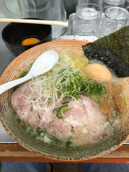 「黒毛和牛牛骨出汁塩ラーメン＋あさりディップ×2」@覆麺 智の写真