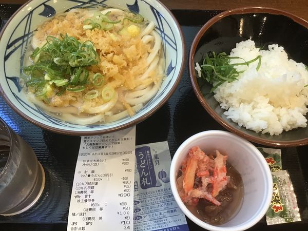 「冷かけ並300円、かにまぐろ丼小490円」@丸亀製麺 延岡店の写真