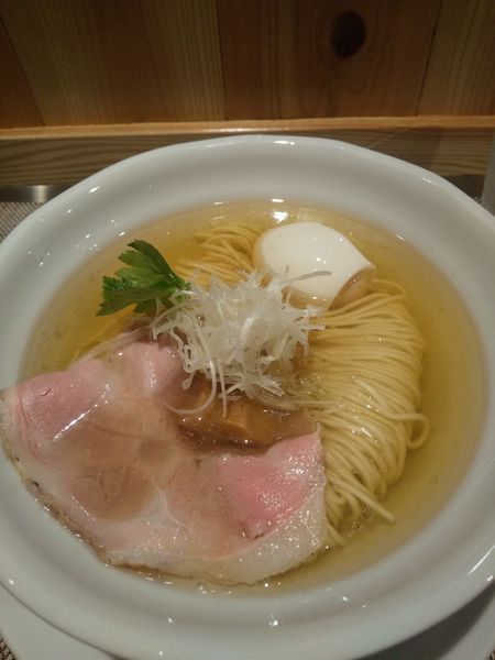 「塩そば(並)650円味玉サービス」@成城青果の写真