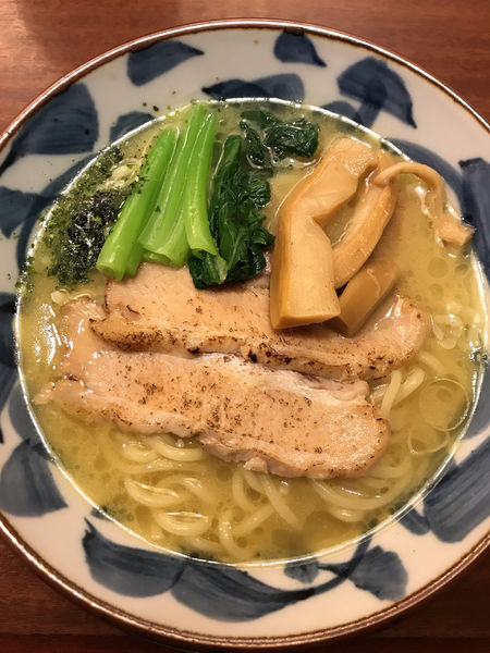 「鶏白湯塩らーめん」@三宝亭 与野本町店の写真