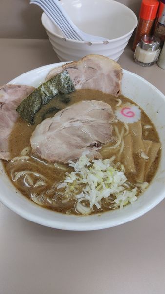 「中華そば(トッピング:小チャーシュー)」@庵悟の写真