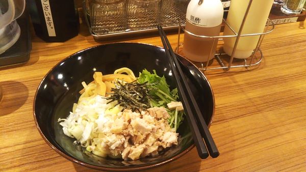 「油そば」@横浜家系ラーメン 壱角家 品川港南口店の写真