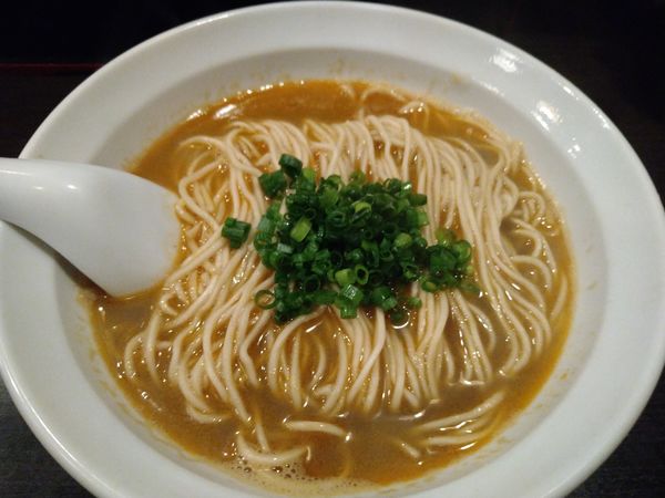 「オマールブルーそば+牡蠣の和え玉」@灰汁中華 丿貫 福富町本店の写真