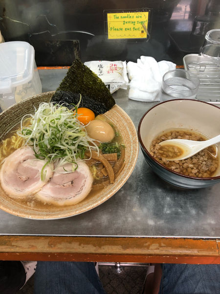 「黒毛和牛牛骨出汁つけ(熱)」@覆麺 智の写真