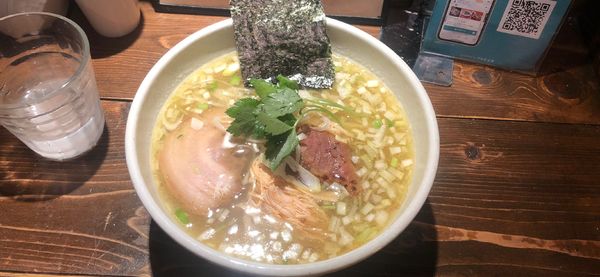 「鶏そば 塩」@神田とりそば なな蓮の写真