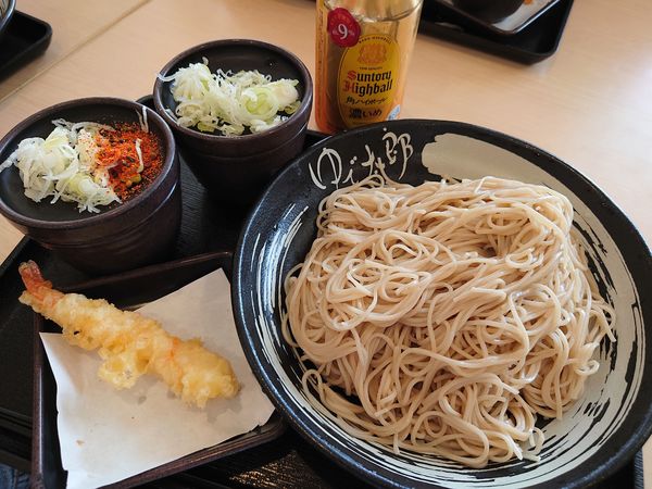 「2枚もり490円＋海老の天ぷら(クーポン)＆ハイボール」@ゆで太郎 新座野火止店の写真