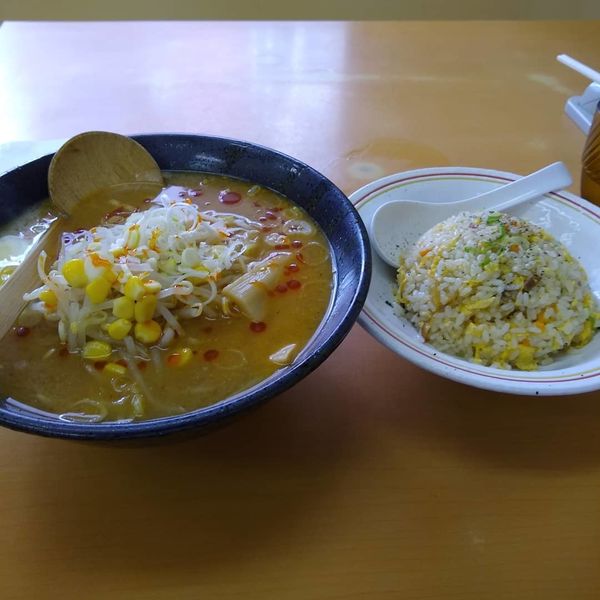 「味噌バターコーン&半炒飯セット」@天下一 五反田店の写真