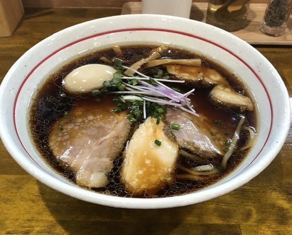 「特生醤油らー麺」@麺屋 ぬまたの写真