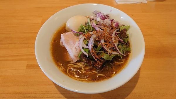 「【限定】カレーらーめん750円+味玉100円+玉ネギ20円」@らーめん コッコの写真