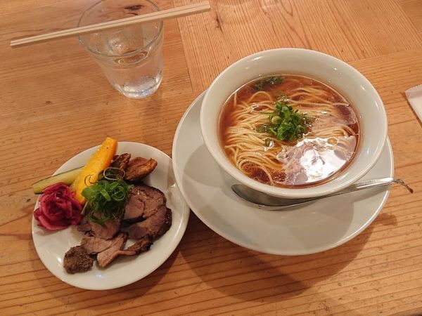 「水と羊」@ひつじそば 人と羊の写真