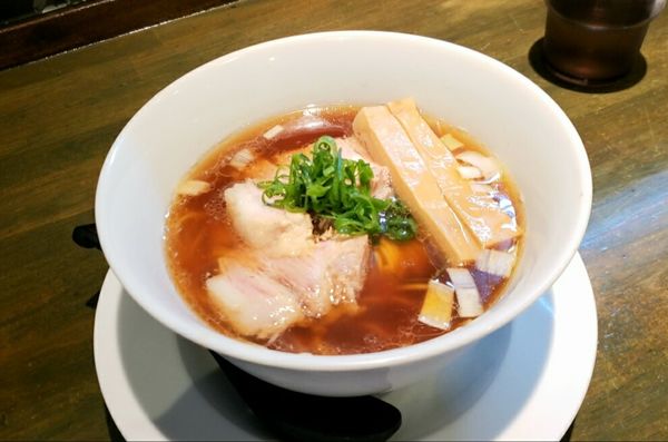 「醤油ラーメン750円(細麺)」@麺屋 食べいろの写真