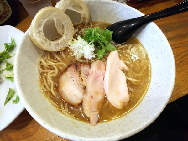 「塩らーめん＋節オイル　900＋50円」@らーめん専門 和海の写真