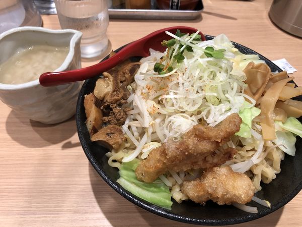 「まぜそば大盛ニンニクショウガ」@鶏と魚だしのつけめん哲 溝の口店の写真