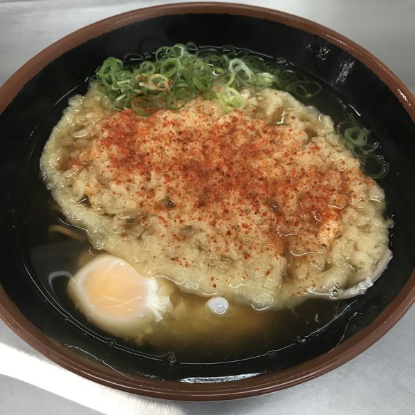「天ぷら（￥300）＋生玉子（￥70）」@錦そばの写真