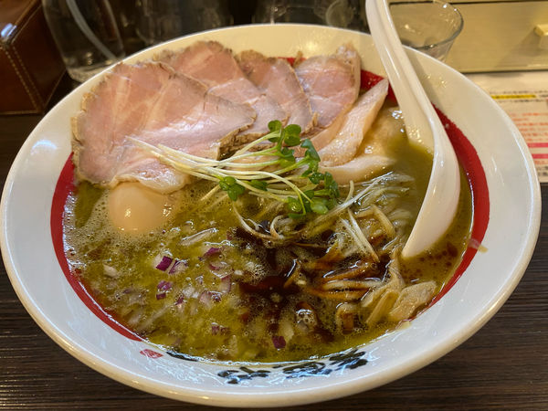 「濃厚牡蠣蕎麦　特製」@麺や でこの写真