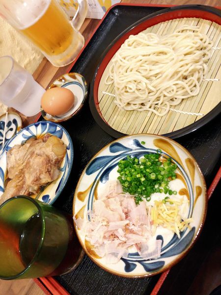 「月見ざるそば・ソーキ増し」@木灰そば 太陽人の写真