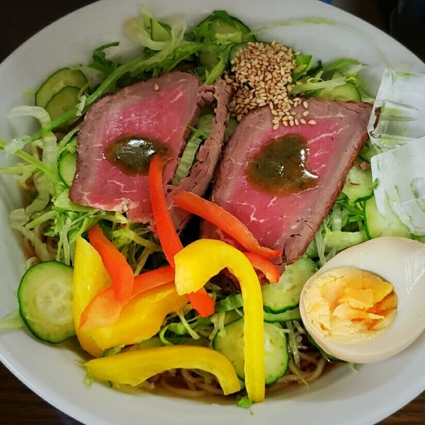 「冷しぶっかけ和出し汁（ローストビーフ入り）大盛 ８５０円」@中華そば たてしなの写真