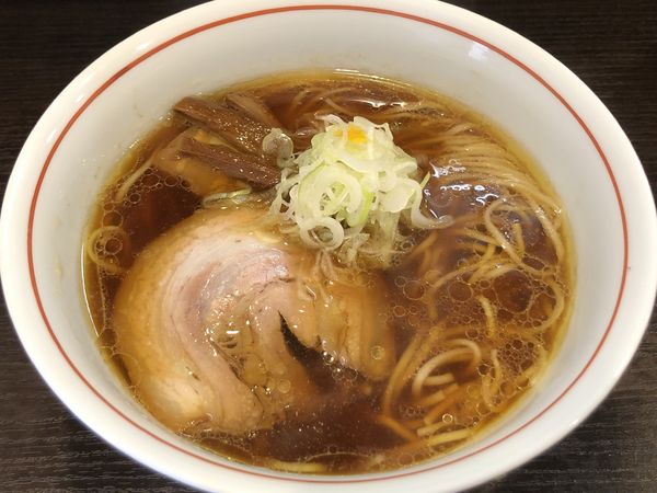 「しょうゆらーめん」@らーめん颯人の写真