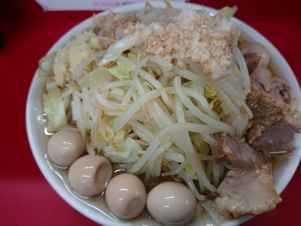 「小豚 うずら」@ラーメン二郎 神田神保町店の写真
