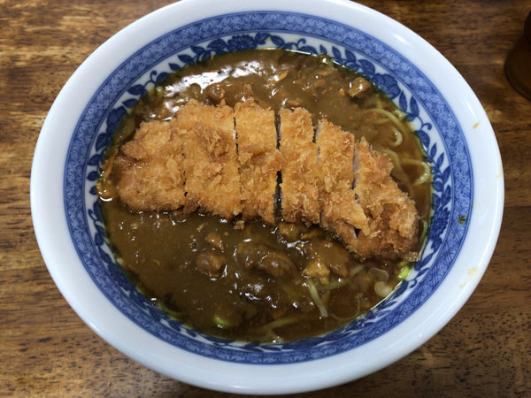 「カツカレーラーメン」@ほづみとんかつ店の写真