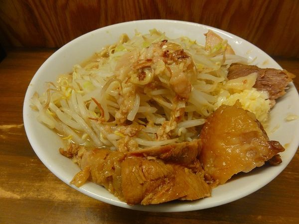 「小豚ラーメン800円硬めニンニク脂」@ラーメン二郎 前橋千代田町店の写真