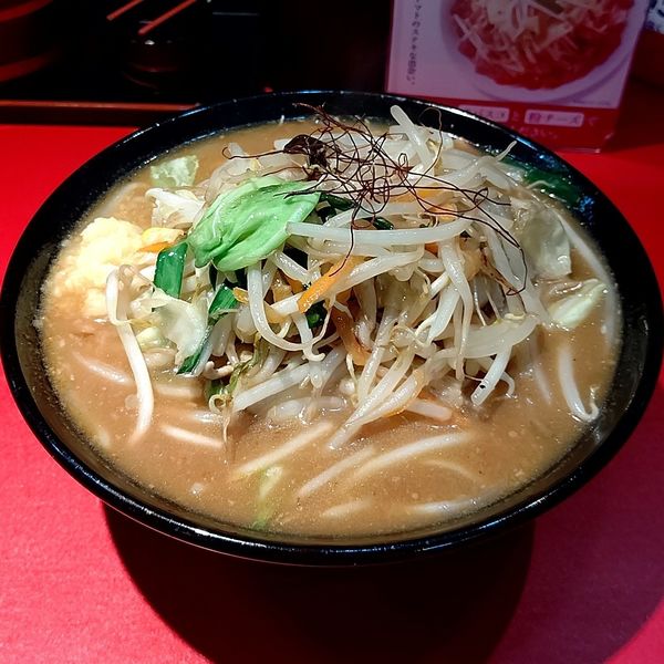 「味噌タンメン 赤」@濃厚タンメン かめしげの写真