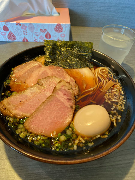 「鷄支那蕎麦　バラ巻、低温調理、炭火焼チャーシュー＋味玉」@喜乃壺の写真