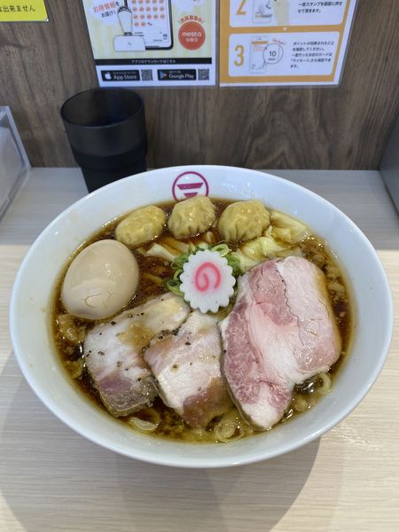 「特中華そば(大盛)」@横浜中華そば 維新商店 みなとみらい店の写真