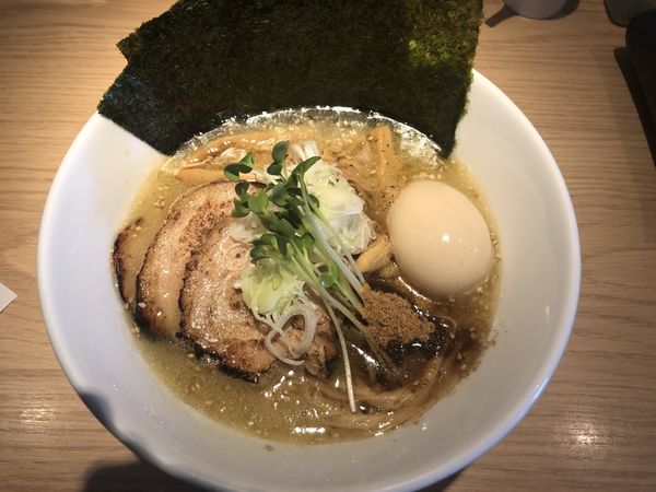 「特製塩らーめん」@杏と桜の写真