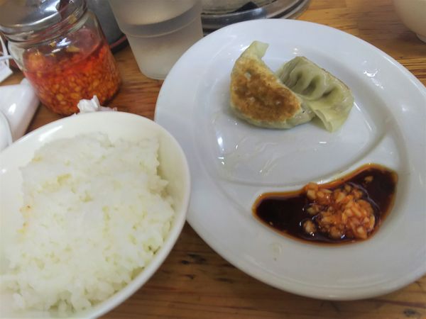 「Bセット（餃子2個＋小ライス）」@人生餃子の写真