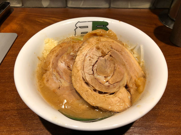 「雷そば+豚増し」@ラーメン 雷 東京本丸店の写真
