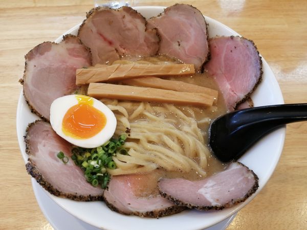 「こくうま塩ちゃーしゅーめん(大盛)」@おいらのらーめん ピノキオの写真