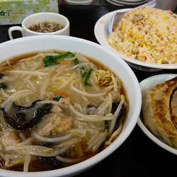 あんかけもやしソバ+チャーハン+大盛り+2個餃子+生ビール