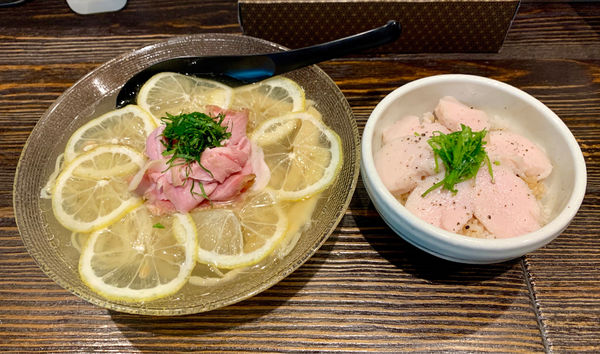 「冷製レモンＳＯＢＡ（夏の限定）＋鶏めし」@中華そば 向日葵の写真