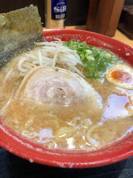 「にんたま味噌麺大盛り」@ゆにろ~ず 横戸店の写真
