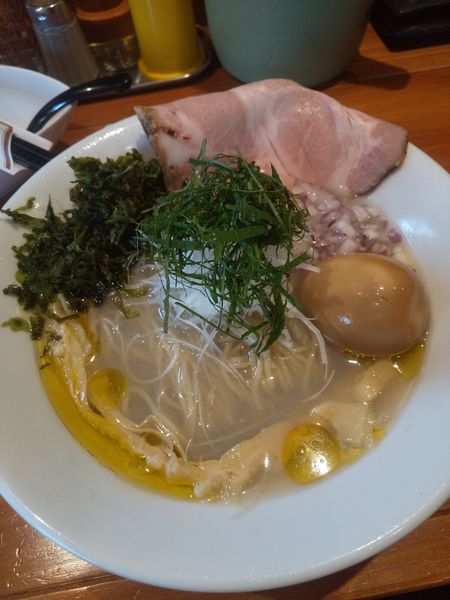 「【限定】冷たい貝出汁そば白醤油ver.800円茶漬け120円」@麺屋 真心の写真