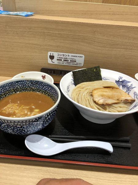 「濃厚魚介つけ麺」@豚骨一燈 アリオ葛西店の写真
